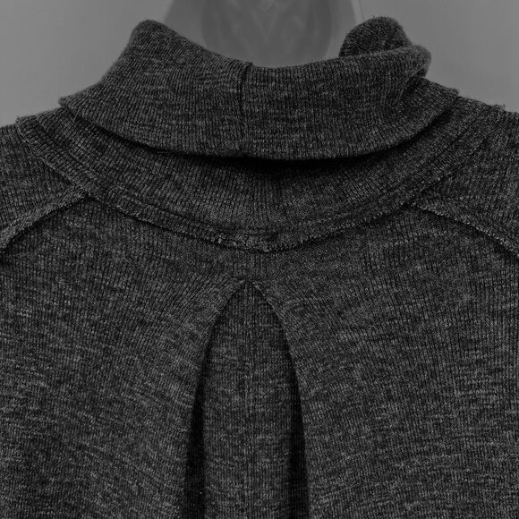 Free People We The Free Split Back Turtleneck Top Size S  Exposed Seam - Picture 8 of 13